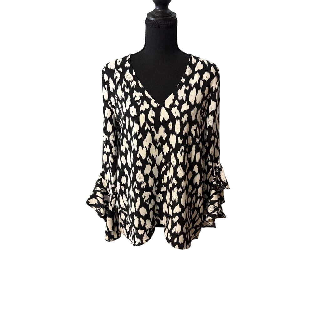 Vince Camuto Blouse Women's Medium black, white Animal Print bell sleeve v neck